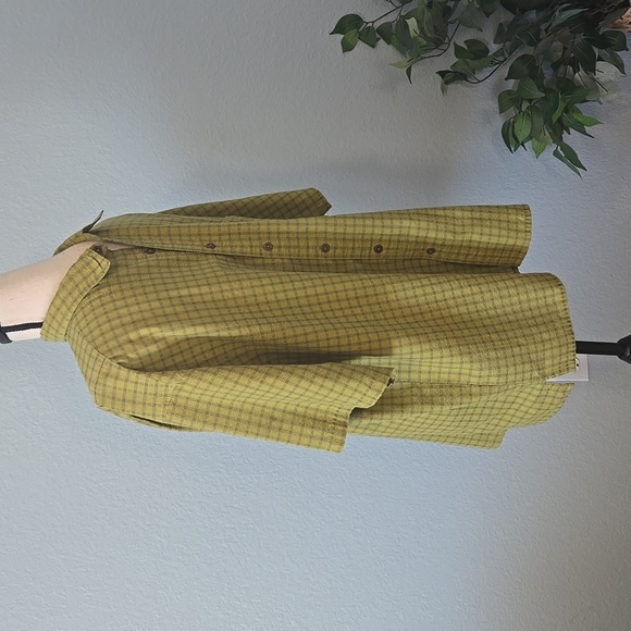 PATAGONIA Mens Short Sleeve Puckerware Button Down Shirt Avocado Green Sz XXL - Picture 6 of 14
